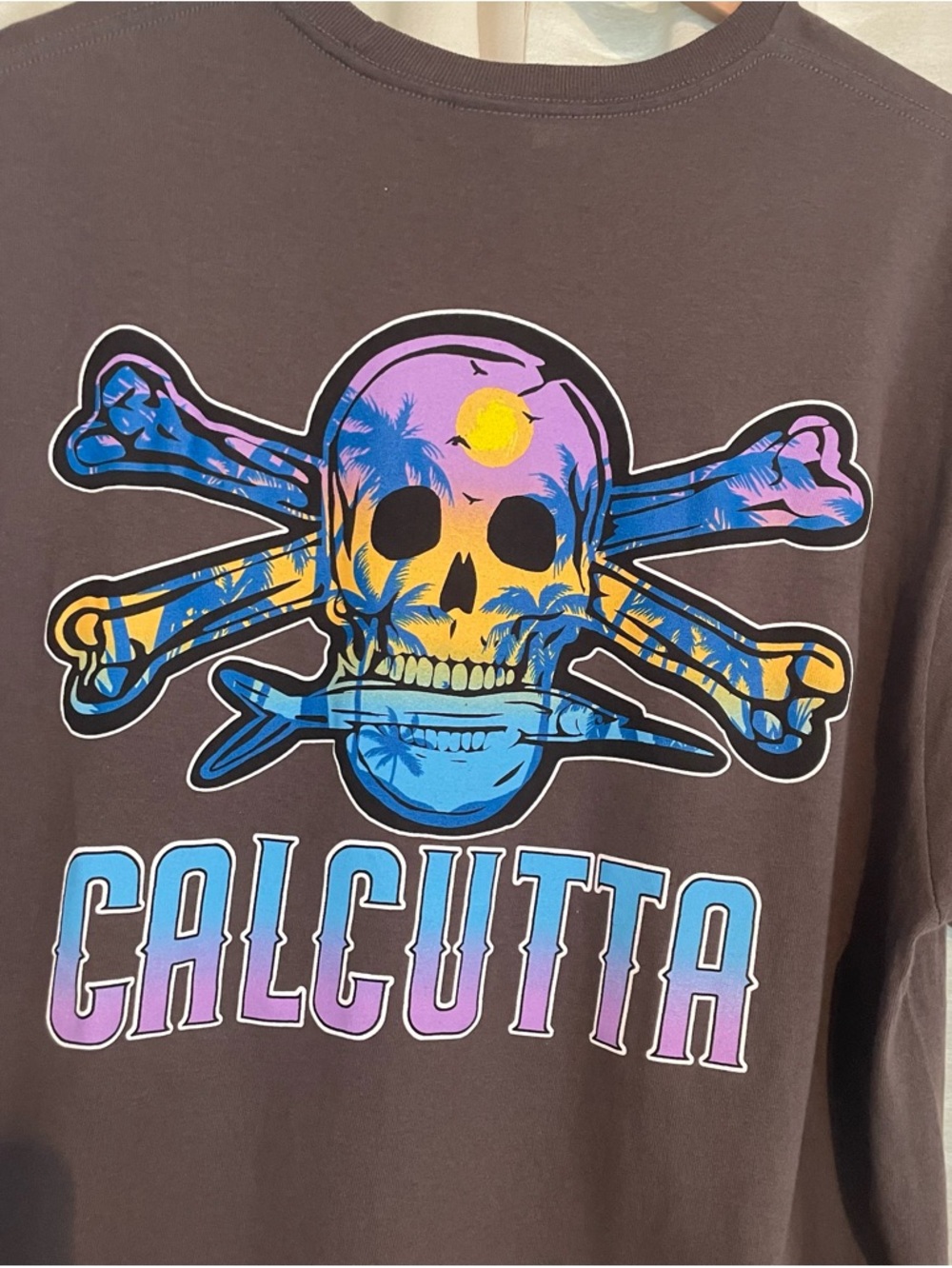 Calcutta Men’s XL Gray Graphic T Shirt